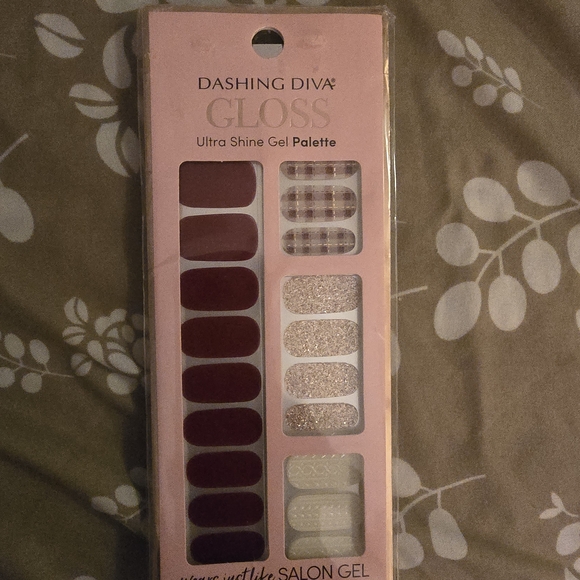 Faux Nails..2 Items - Picture 2 of 2